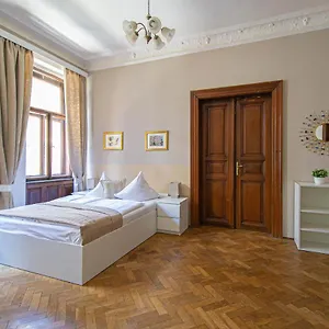 For Celebrations Spacious 3bdr With Balcony Appartement