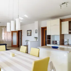 https://apartman-niko.splithotels.org